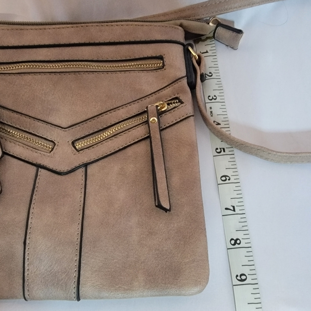 Elegant Beige Crossbody Bag - Picture 3 of 5